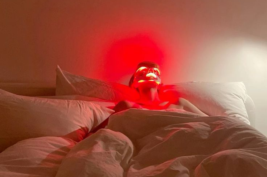Why a Red Light Therapy Mask is Beneficial for Sensitive Skin